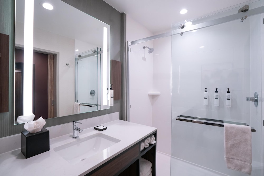 Bathroom shower