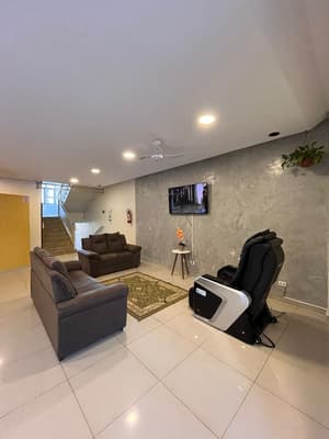 thumbnail: Reception