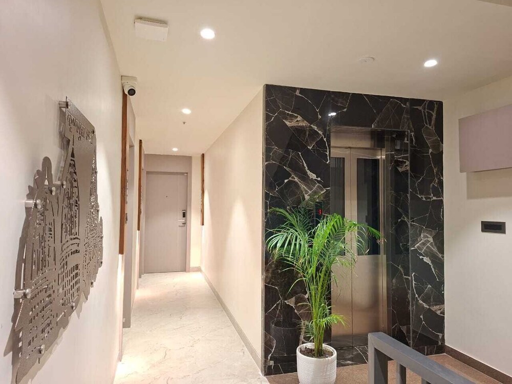 Elevator