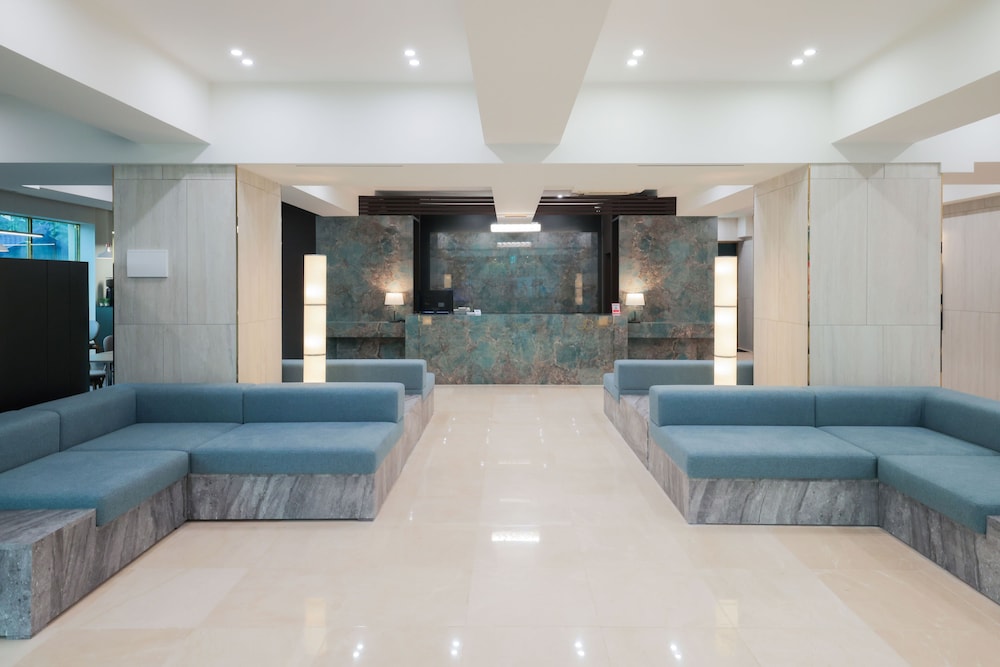 Check-in/check-out kiosk