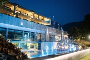 thumbnail: Exterior