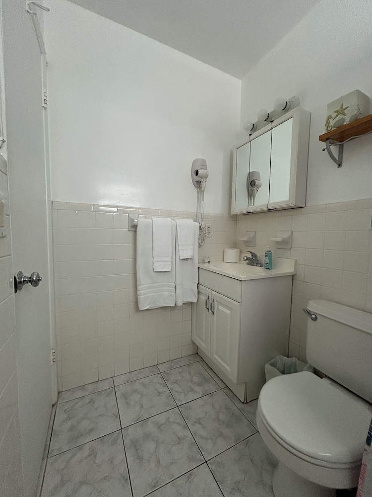 Bathroom amenities