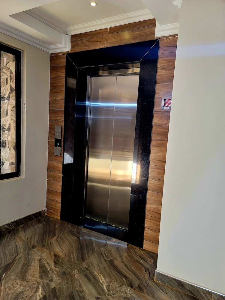 Elevator