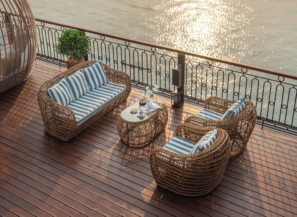 Sundeck