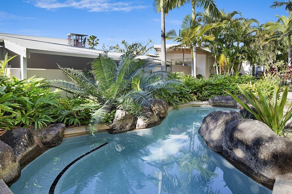 Private pool