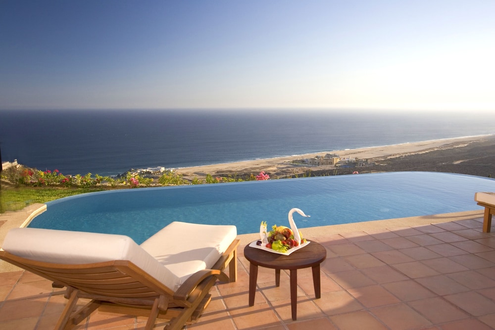 Swimming pool-spa