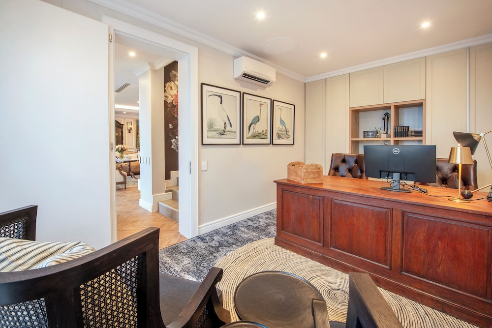 In-room business center