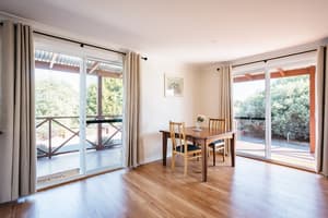 thumbnail: In-room dining