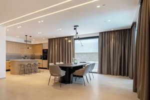 thumbnail: In-room dining