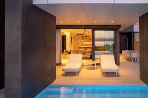 thumbnail: Exterior