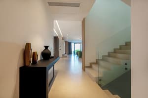 thumbnail: Interior detail