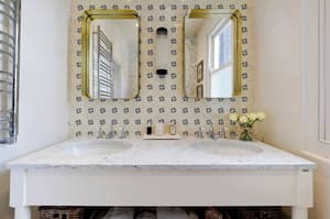 thumbnail: Interior