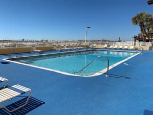 thumbnail: Pool