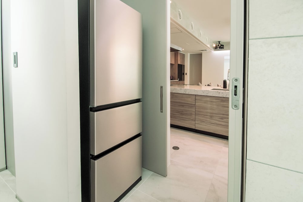 Mini-refrigerator