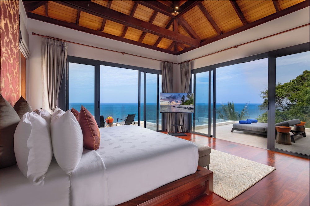 Beach/ocean view