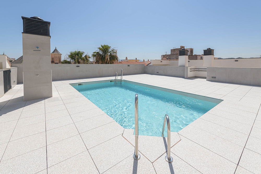 Rooftop pool