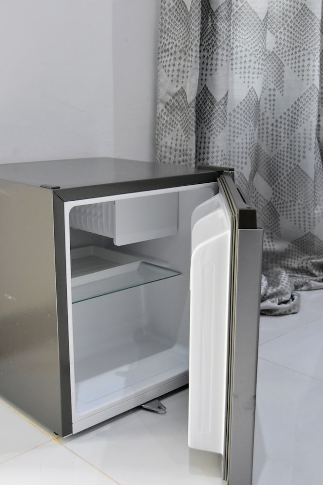 Mini-refrigerator