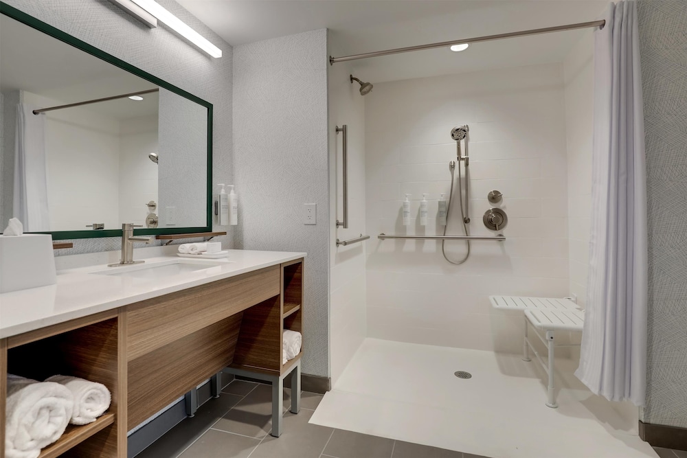 Bathroom shower