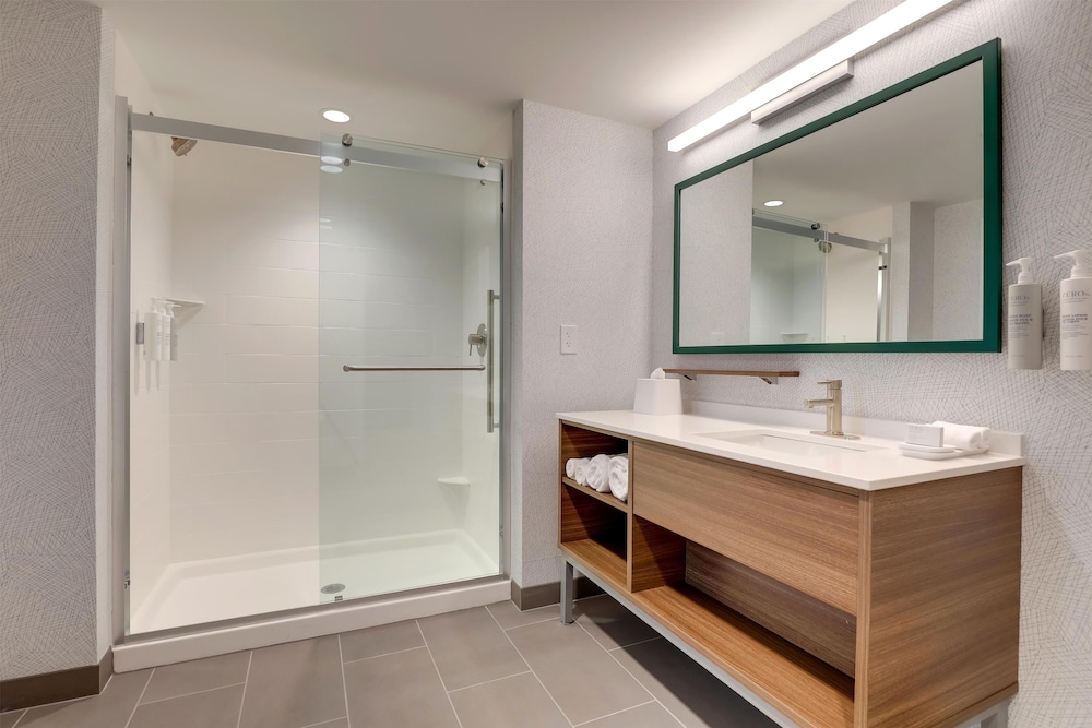 Bathroom shower