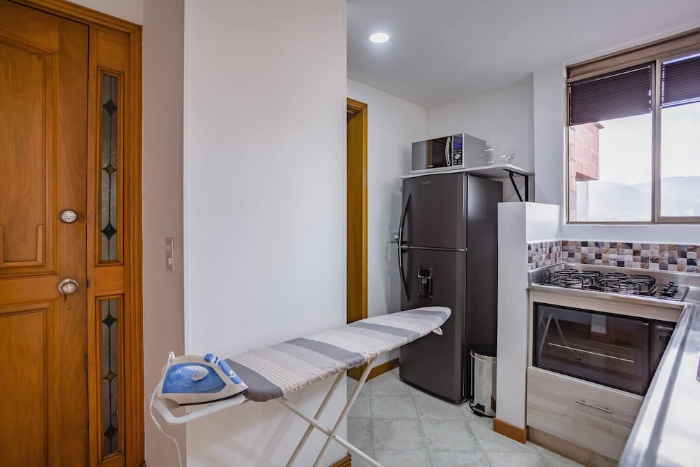 Iron/ironing board