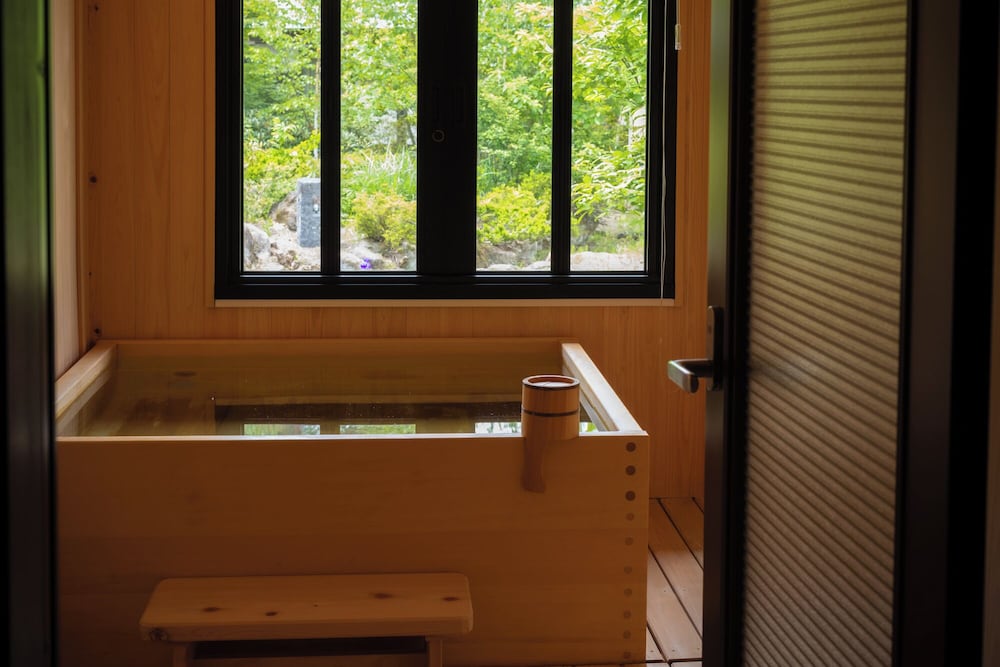 Private spa tub