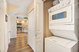 thumbnail: Interior