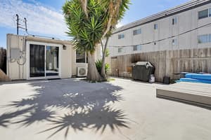 thumbnail: Terrace/patio