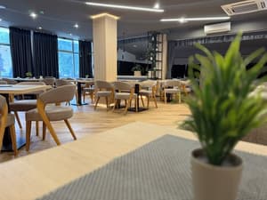 thumbnail: Restaurant