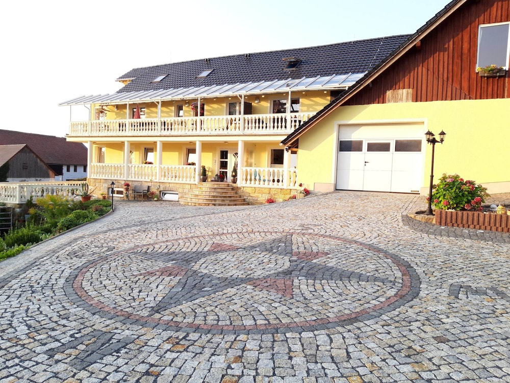Primary image