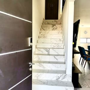 thumbnail: Interior entrance