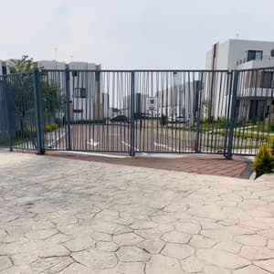 thumbnail: Property entrance