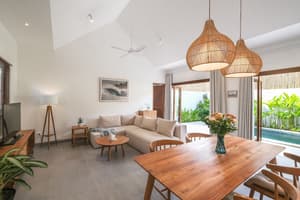 thumbnail: In-room dining