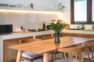 thumbnail: Dining room