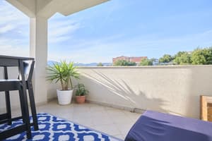 thumbnail: Terrace/patio