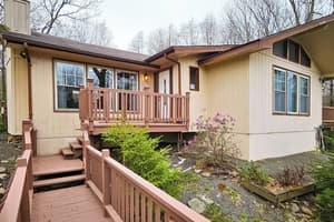 thumbnail: Exterior