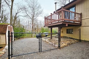 thumbnail: Property grounds