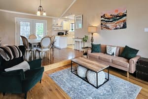 thumbnail: Living area