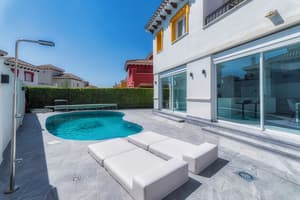 thumbnail: Pool