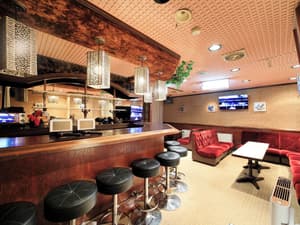 thumbnail: Lobby lounge