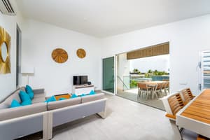 thumbnail: Living room