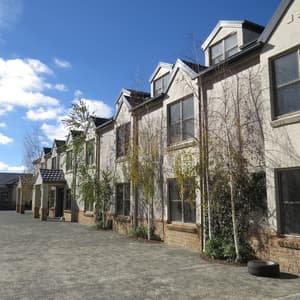 thumbnail: Exterior