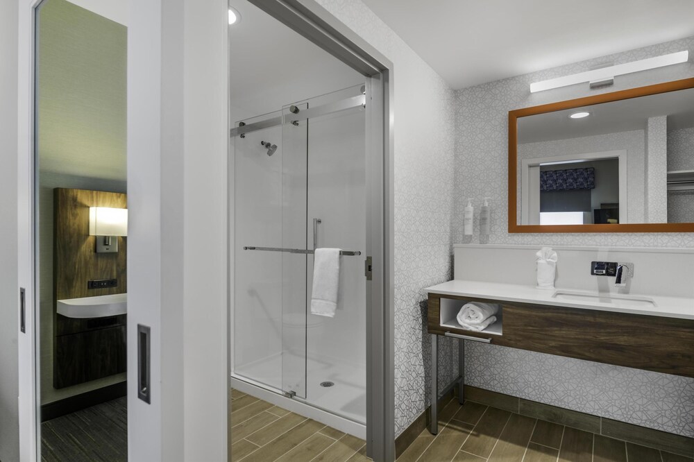 Bathroom shower