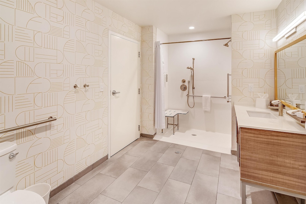 Bathroom shower