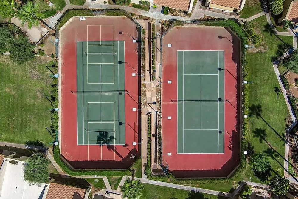 Tennis court