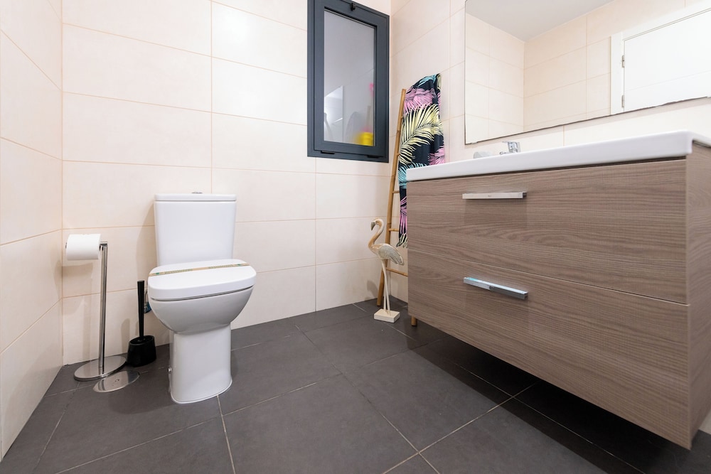 Bathroom amenities