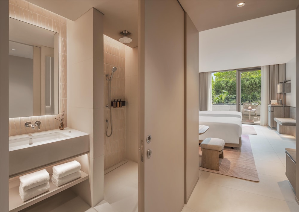 Bathroom shower