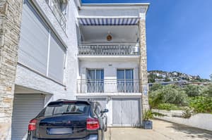 thumbnail: Exterior