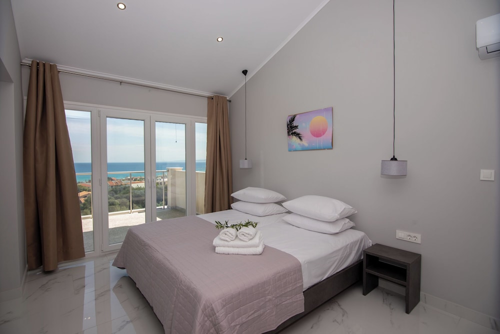 Beach/ocean view