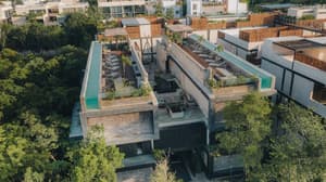 thumbnail: Front of property