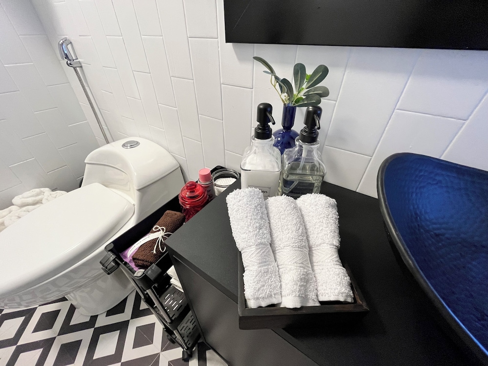 Bathroom amenities